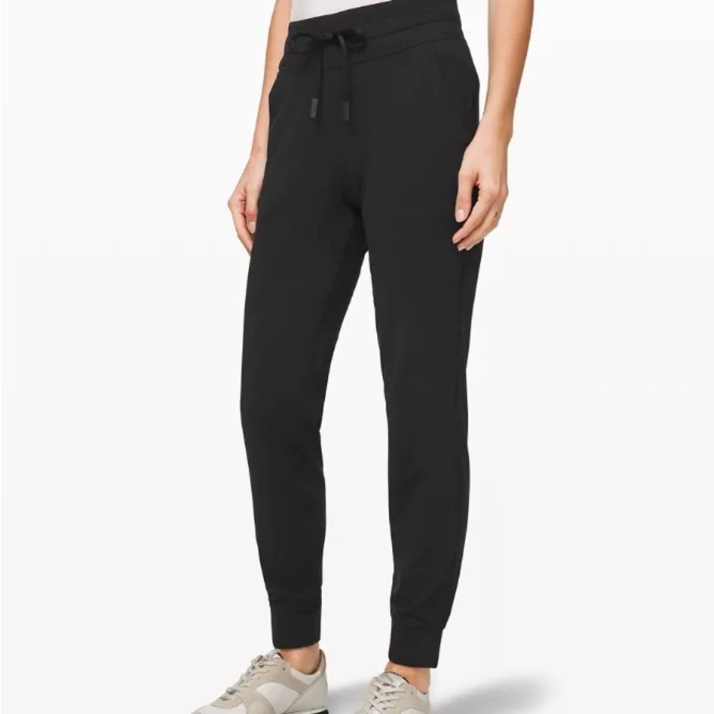 Lululemon Ready to Rulu Jogger High Rise in Black Size 4